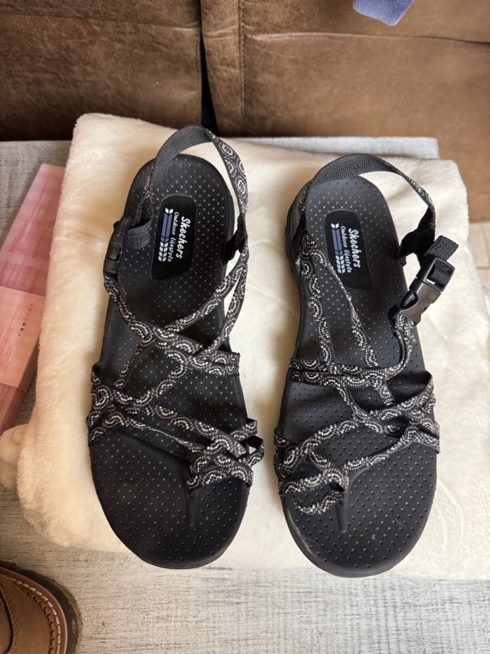 Skechers Black Women's Casual Strappy Sandals with Patterned Trim